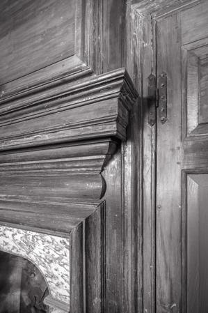 Mantel in inner room, 1720s